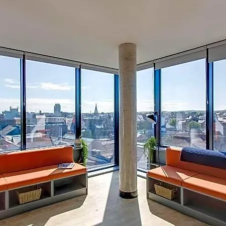 Yugo Lee Point Hotell 3*